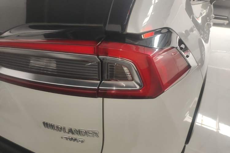 Used Toyota Wildlander 2021 2.0L CVT 4x4 Luxury Edition Right Rear Taillight