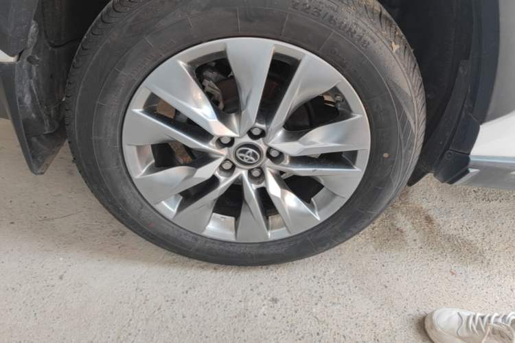 Used Toyota Wildlander 2021 Dual-Motor 2.5L E-CVT Four-Wheel Drive Luxury Edition Right Rear Wheel Hub