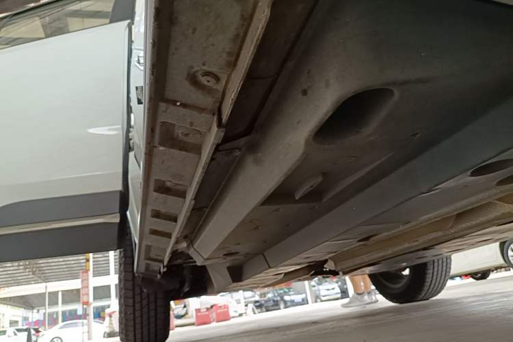 Used Toyota Wildlander 2021 2.0L CVT 4x4 Luxury Edition Right Side Sill