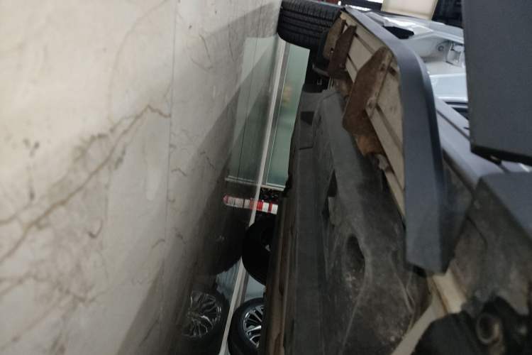 Used Toyota Wildlander 2021 2.0L CVT Two-Wheel Drive Luxury Edition Right Side Sill