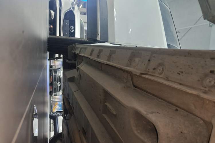 Used Toyota Wildlander 2021 2.0L CVT Two-Wheel Drive Luxury Edition Right Side Sill