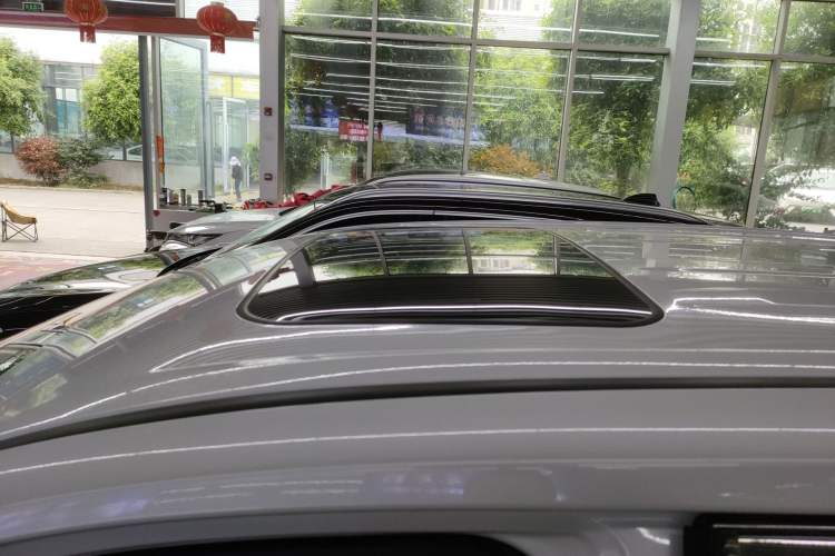 Used Toyota Wildlander 2021 Dual-Engine 2.5L E-CVT Two-Wheel Drive Luxury Edition Roof