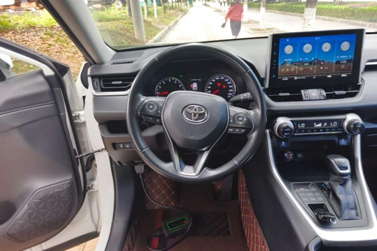 Used Toyota Wildlander 2021 2.0L CVT 4x4 Luxury Edition Steering Wheel