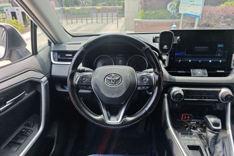 Used Toyota Wildlander 2021 2.0L CVT Two-Wheel Drive Luxury Edition Steering Wheel