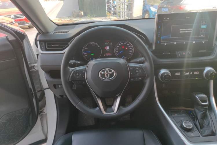 Used Toyota Wildlander 2021 Dual-Motor 2.5L E-CVT Four-Wheel Drive Luxury Edition Steering Wheel