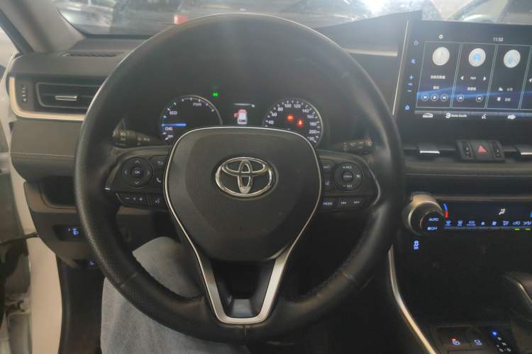 Used Toyota Wildlander 2021 Dual-Motor 2.5L E-CVT Four-Wheel Drive Luxury Edition Steering Wheel