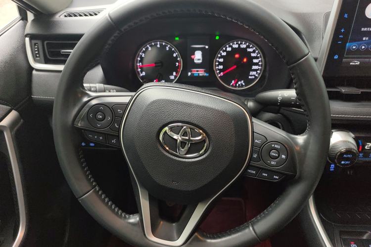 Used Toyota Wildlander 2021 2.0L CVT Two-Wheel Drive Luxury Edition Steering Wheel
