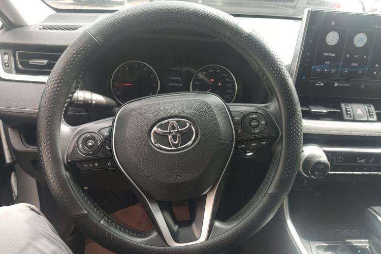 Used Toyota Wildlander 2021 2.0L CVT Two-Wheel Drive Luxury Edition Steering Wheel