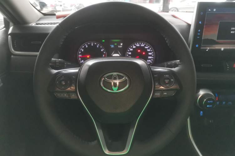 Used Toyota Wildlander 2021 2.0L CVT 4x4 Luxury Edition Steering Wheel