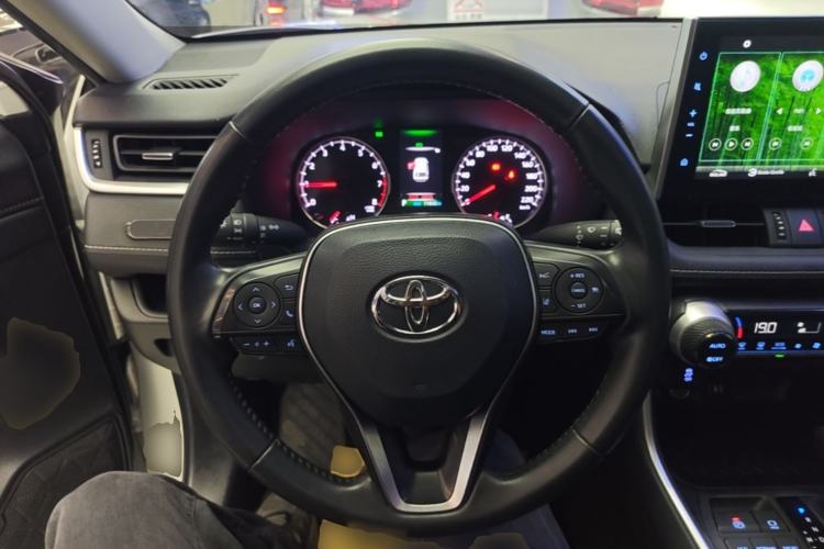 Used Toyota Wildlander 2021 2.0L CVT Two-Wheel Drive Luxury Edition Steering Wheel