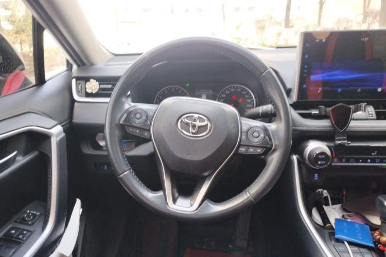 Used Toyota Wildlander 2021 2.0L CVT 4x4 Luxury Edition Steering Wheel