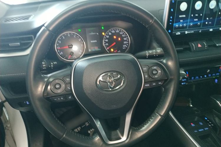 Used Toyota Wildlander 2021 2.0L CVT Two-Wheel Drive Luxury Edition Steering Wheel