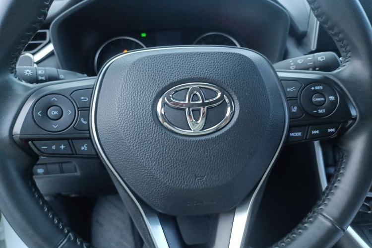 Used Toyota Wildlander 2021 2.0L CVT Two-Wheel Drive Luxury Edition Steering Wheel
