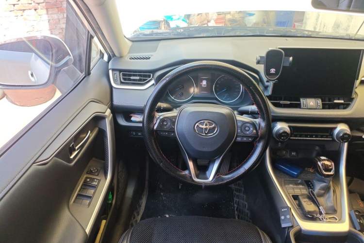 Used Toyota Wildlander 2021 Dual-Engine 2.5L E-CVT Two-Wheel Drive Luxury Edition Steering Wheel