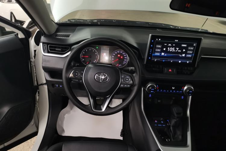 Used Toyota Wildlander 2021 2.0L CVT Two-Wheel Drive Luxury Edition Steering Wheel