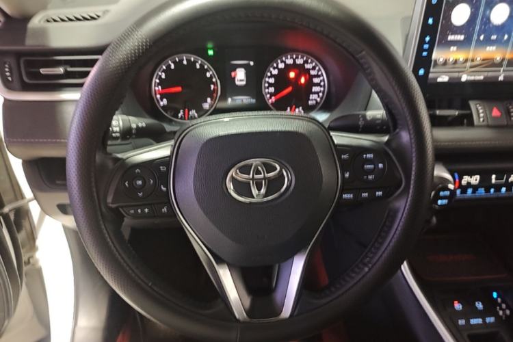 Used Toyota Wildlander 2021 2.0L CVT Two-Wheel Drive Luxury Edition Steering Wheel