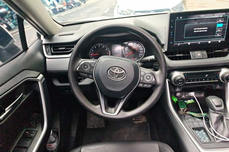 Used Toyota Wildlander 2021 2.0L CVT Two-Wheel Drive Luxury Edition Steering Wheel