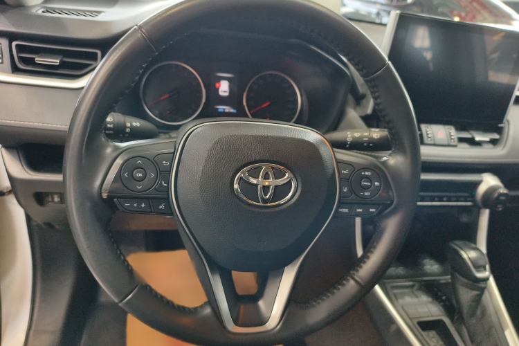 Used Toyota Wildlander 2021 2.0L CVT Two-Wheel Drive Luxury Edition Steering Wheel