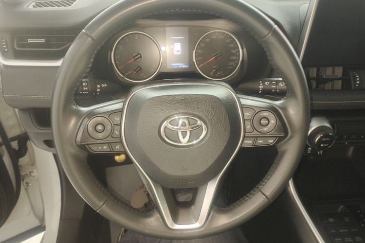 Used Toyota Wildlander 2021 2.0L CVT 4x4 Luxury Edition Steering Wheel