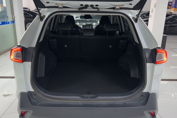Used Toyota Wildlander 2021 2.0L CVT 4x4 Luxury Edition Trunk
