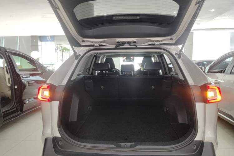 Used Toyota Wildlander 2021 2.0L CVT Two-Wheel Drive Luxury Edition Trunk