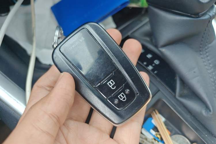 Used Toyota Wildlander 2021 2.0L CVT Two-Wheel Drive Luxury Edition Vehicle Key
