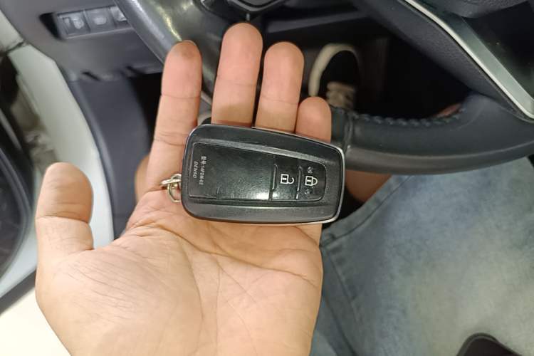 Used Toyota Wildlander 2021 2.0L CVT 4x4 Luxury Edition Vehicle Key