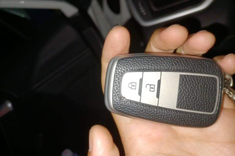 Used Toyota Wildlander 2021 2.0L CVT Two-Wheel Drive Luxury Edition Vehicle Key