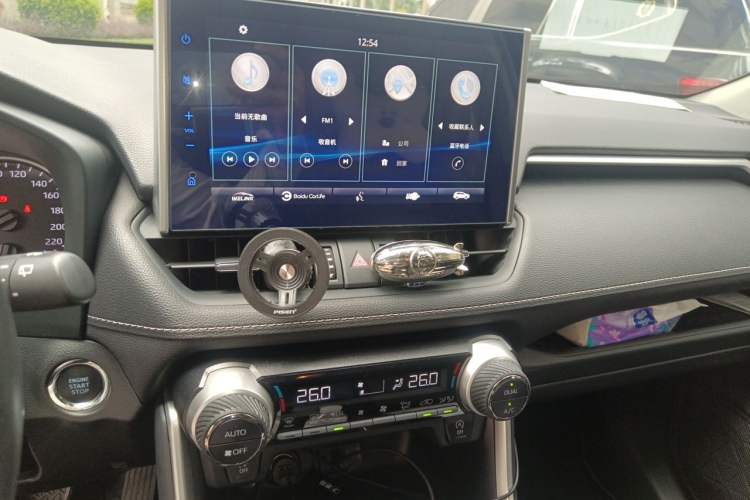 Used Toyota Wildlander 2022 2.0L CVT Two-Wheel Drive Luxury PLUS Edition Audio And AC Panel