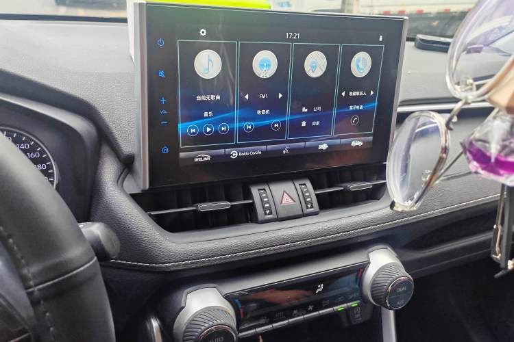 Used Toyota Wildlander 2022 2.0L CVT Two-Wheel Drive Luxury Edition Audio And AC Panel