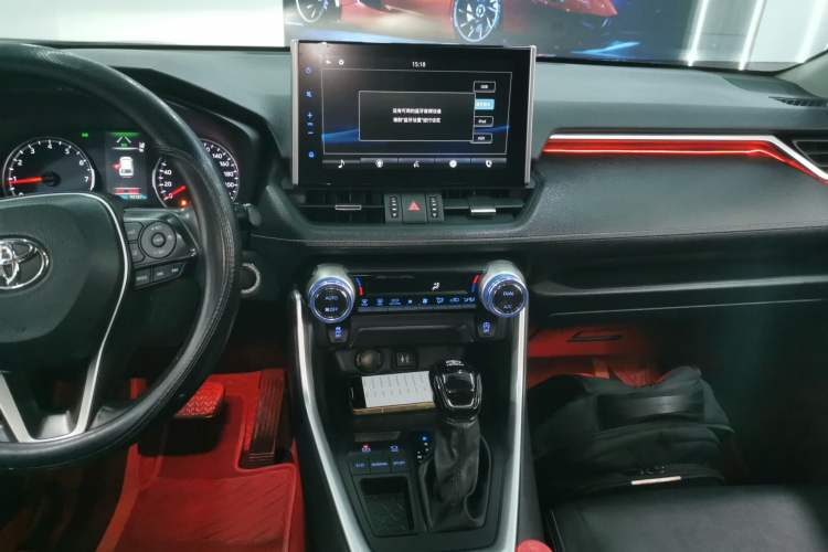 Used Toyota Wildlander 2022 2.0L CVT Two-Wheel Drive Luxury Edition Audio And AC Panel