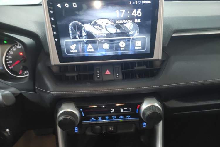 Used Toyota Wildlander 2022 Updated Version 2.0L CVT Two-Wheel Drive Leading Edition Audio And AC Panel