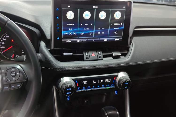 Used Toyota Wildlander 2022 2.0L CVT Two-Wheel Drive Luxury PLUS Edition Audio And AC Panel
