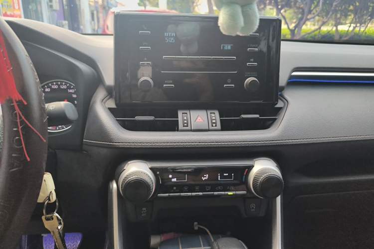 Used Toyota Wildlander 2022 2.0L CVT Two-Wheel Drive Leading Edition Audio And AC Panel