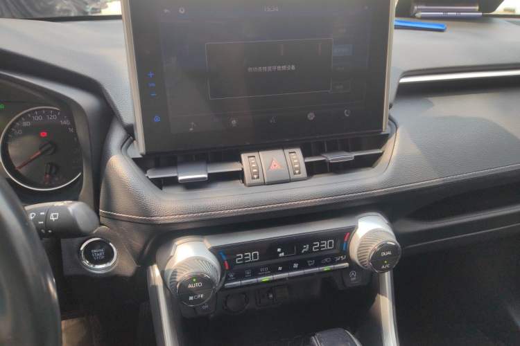 Used Toyota Wildlander 2022 2.0L CVT Two-Wheel Drive Luxury PLUS Edition Audio And AC Panel