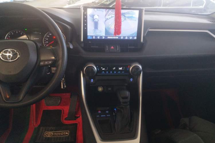 Used Toyota Wildlander 2022 Updated Version 2.0L CVT Two-Wheel Drive Leading Edition Audio And AC Panel