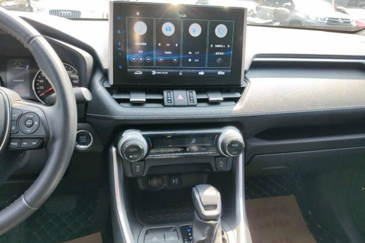 Used Toyota Wildlander 2022 2.0L CVT Two-Wheel Drive Luxury PLUS Edition Audio And AC Panel