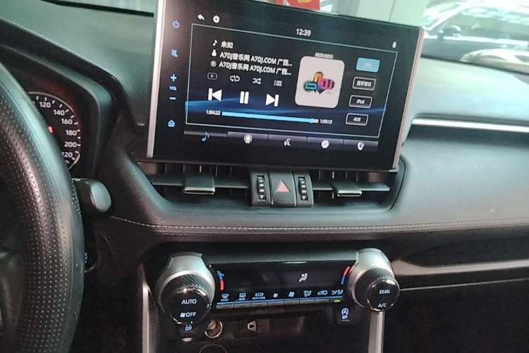 Used Toyota Wildlander 2022 2.0L CVT Two-Wheel Drive Luxury PLUS Edition Audio And AC Panel