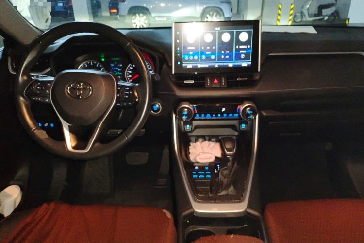 Used Toyota Wildlander 2022 2.0L CVT Four-Wheel Drive Luxury Edition Center Console