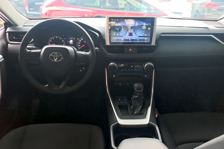 Used Toyota Wildlander 2022 Updated Version 2.0L CVT Two-Wheel Drive Leading Edition Center Console