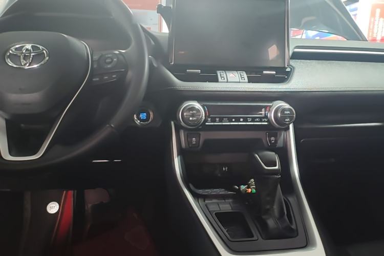 Used Toyota Wildlander 2022 2.0L CVT Two-Wheel Drive Luxury PLUS Edition Center Console