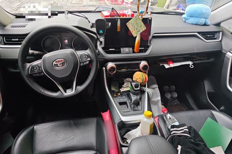 Used Toyota Wildlander 2022 Dual-Engine 2.5L E-CVT Two-Wheel Drive Luxury Edition Center Console