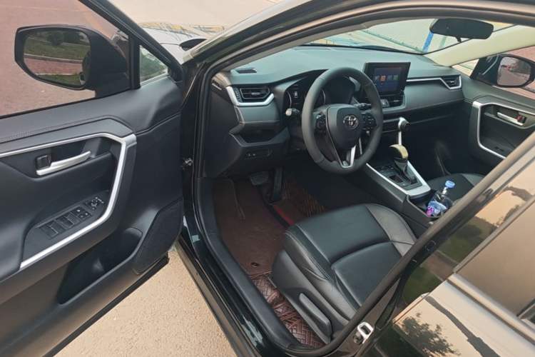 Used Toyota Wildlander 2022 Dual-Engine 2.5L E-CVT Two-Wheel Drive Urban Edition Driver Seat