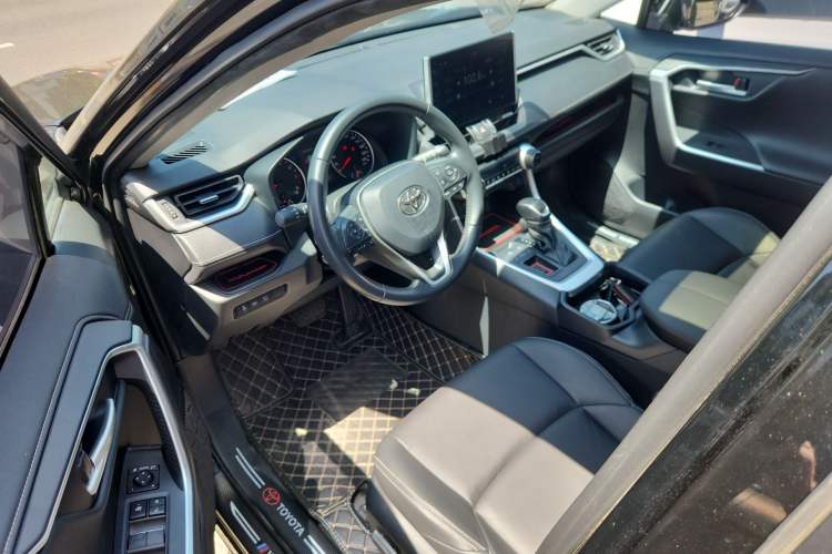 Used Toyota Wildlander 2022 2.0L CVT Two-Wheel Drive Luxury PLUS Edition Driver Seat