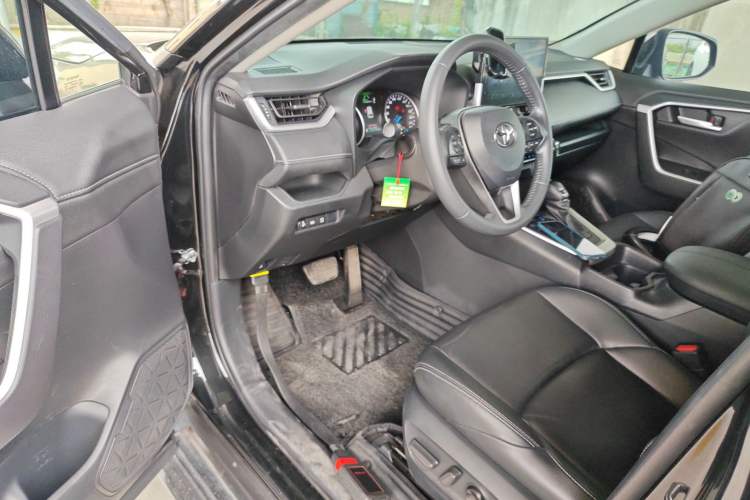 Used Toyota Wildlander 2022 Dual-Engine 2.5L E-CVT Two-Wheel Drive Luxury PLUS Edition Driver Seat