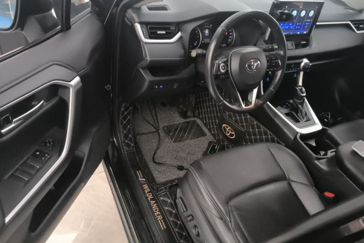Used Toyota Wildlander 2022 2.0L CVT Two-Wheel Drive Luxury Edition Driver Seat