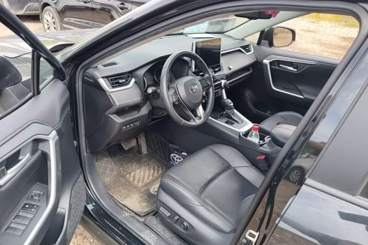 Used Toyota Wildlander 2022 Dual-Engine 2.5L E-CVT Two-Wheel Drive Prestige Edition Driver Seat