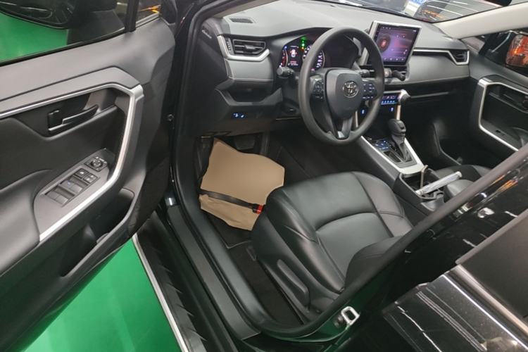 Used Toyota Wildlander 2022 Updated Version 2.0L CVT Two-Wheel Drive Leading Edition Driver Seat