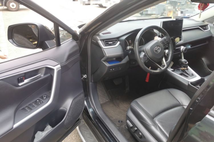 Used Toyota Wildlander 2022 2.0L CVT Two-Wheel Drive Luxury Edition Driver Seat