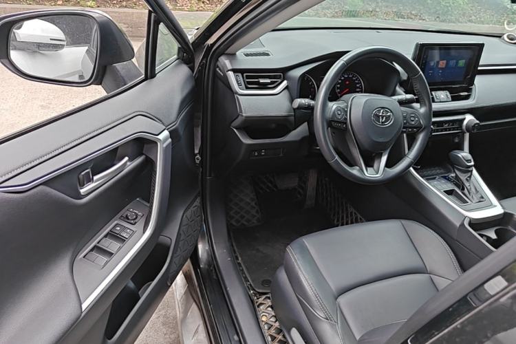 Used Toyota Wildlander 2022 2.0L CVT Two-Wheel Drive Urban Edition Driver Seat